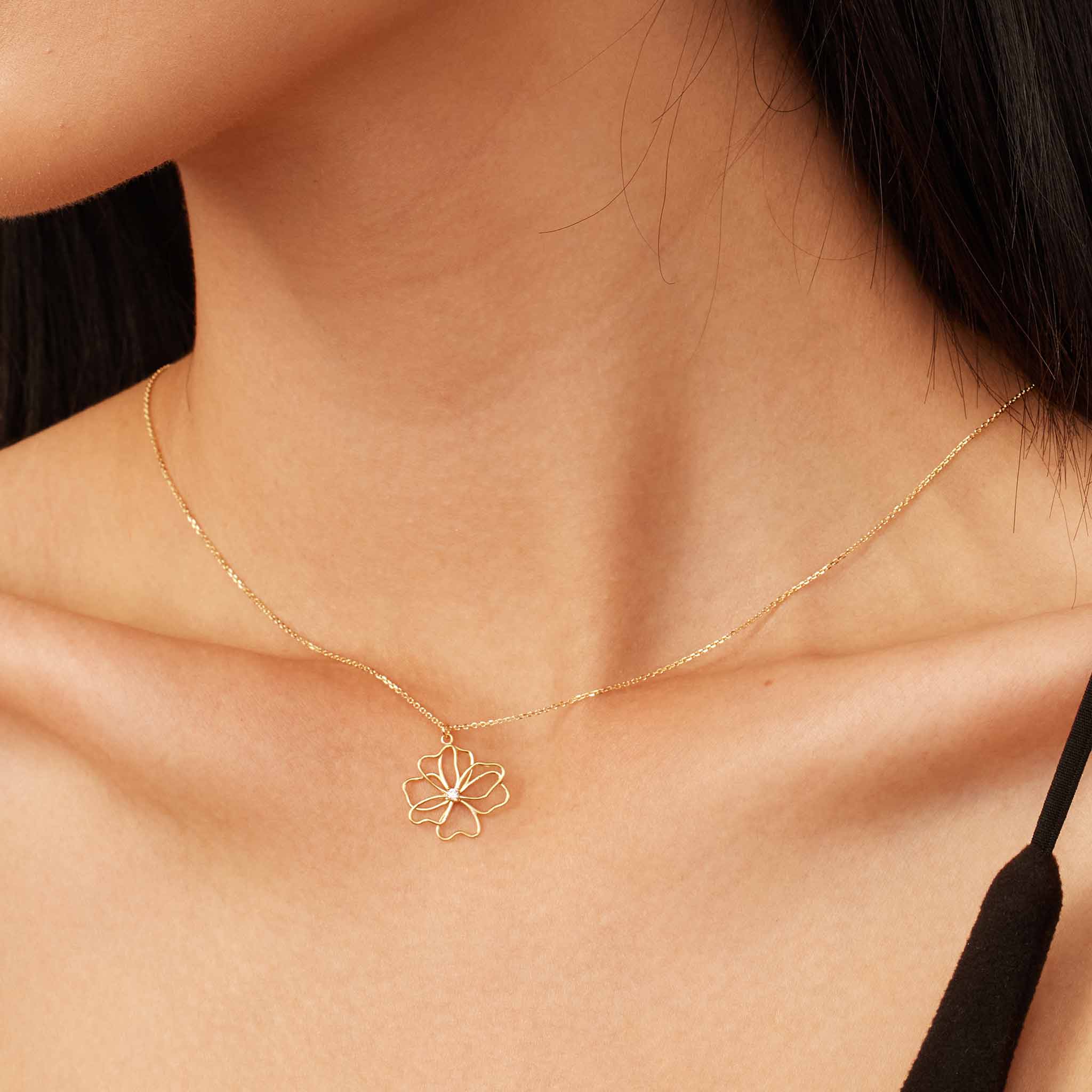 Full Bloom Pendant Charm