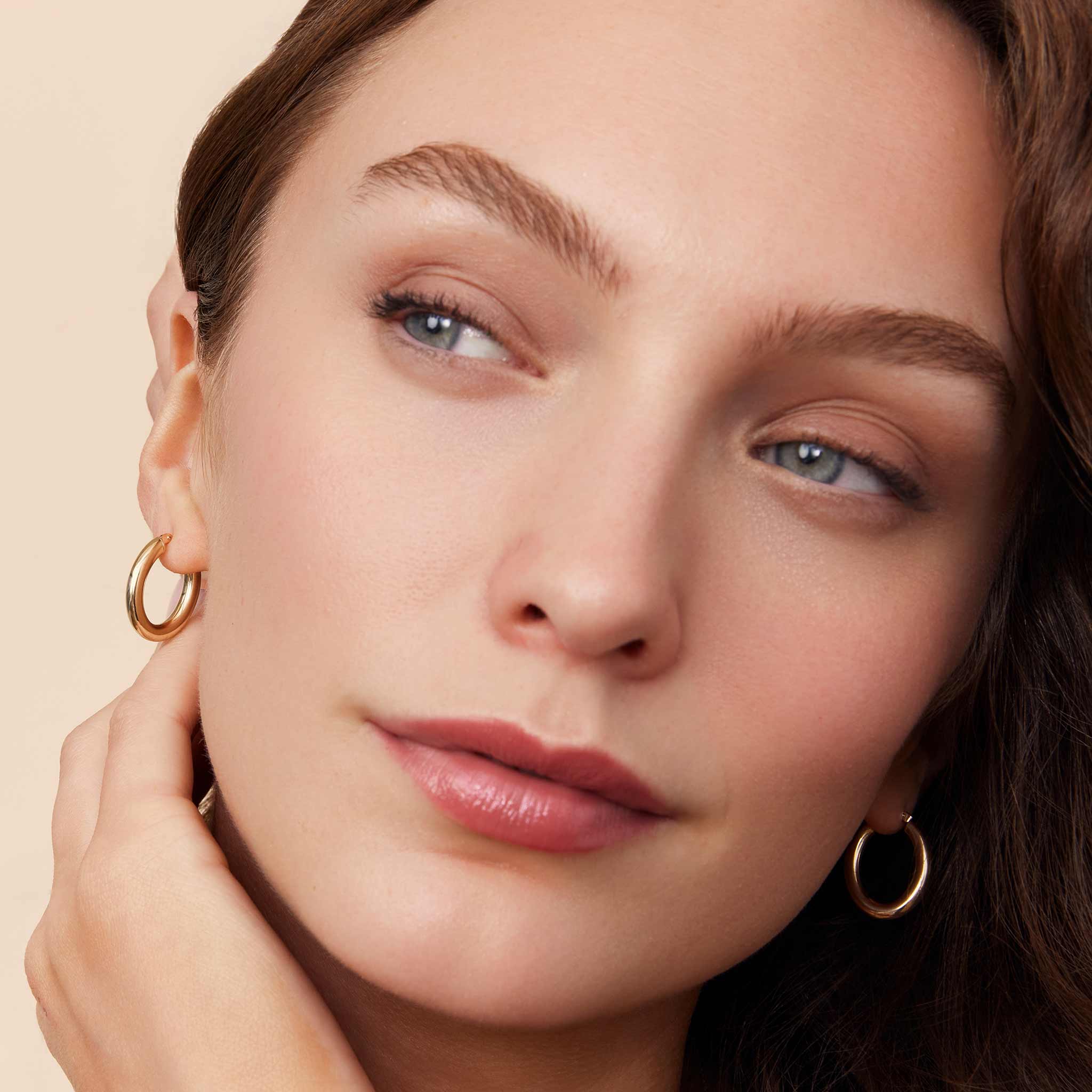 Everything Bold Oval Midi Hoops