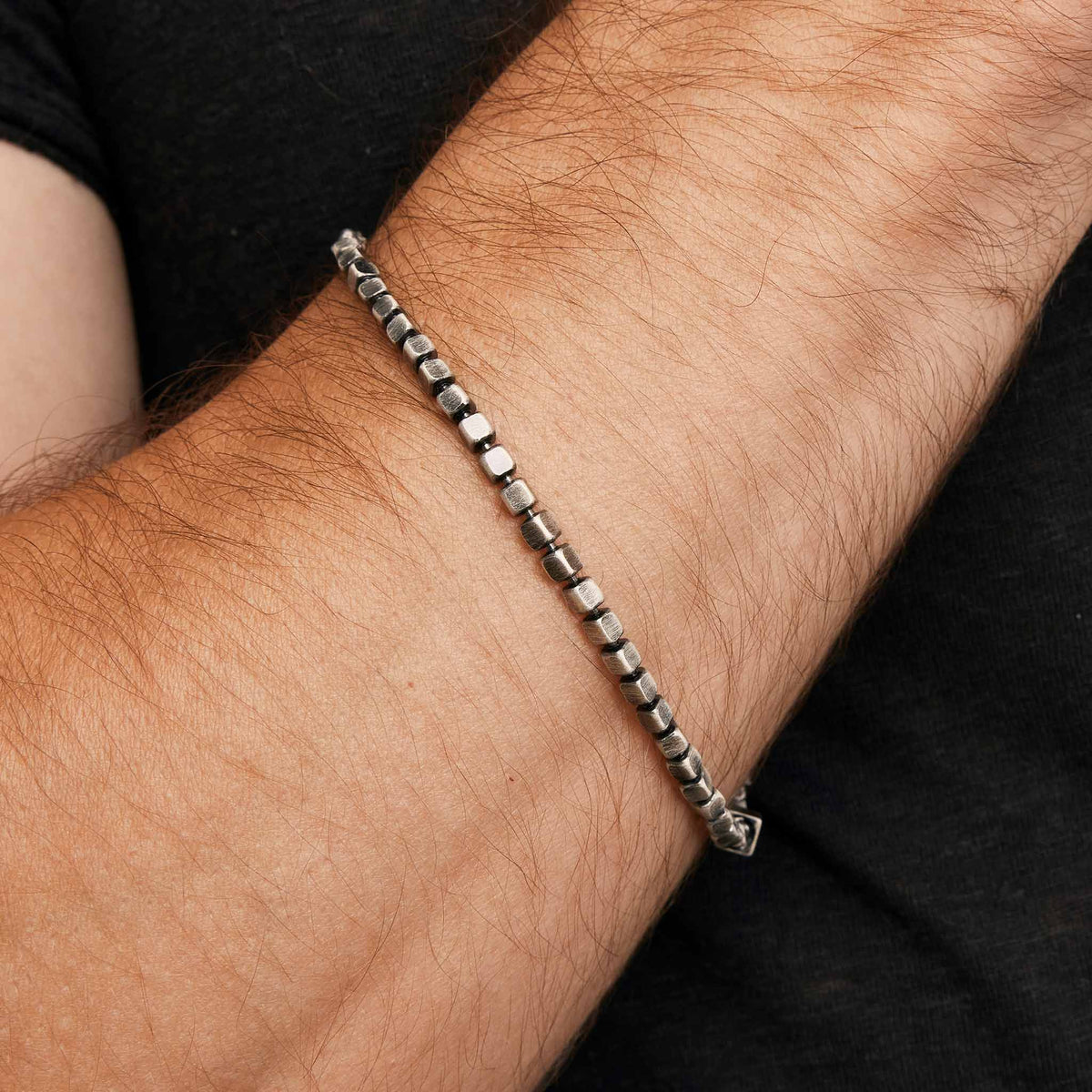 #color_oxidized silver