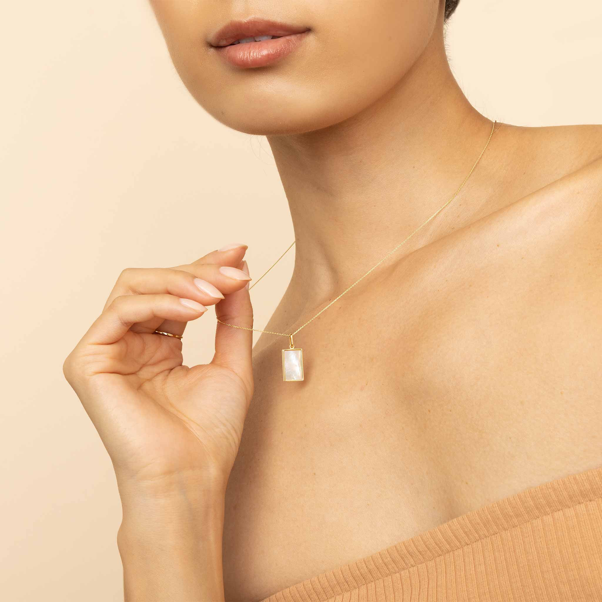 #color_Yellow Gold, Mother of Pearl