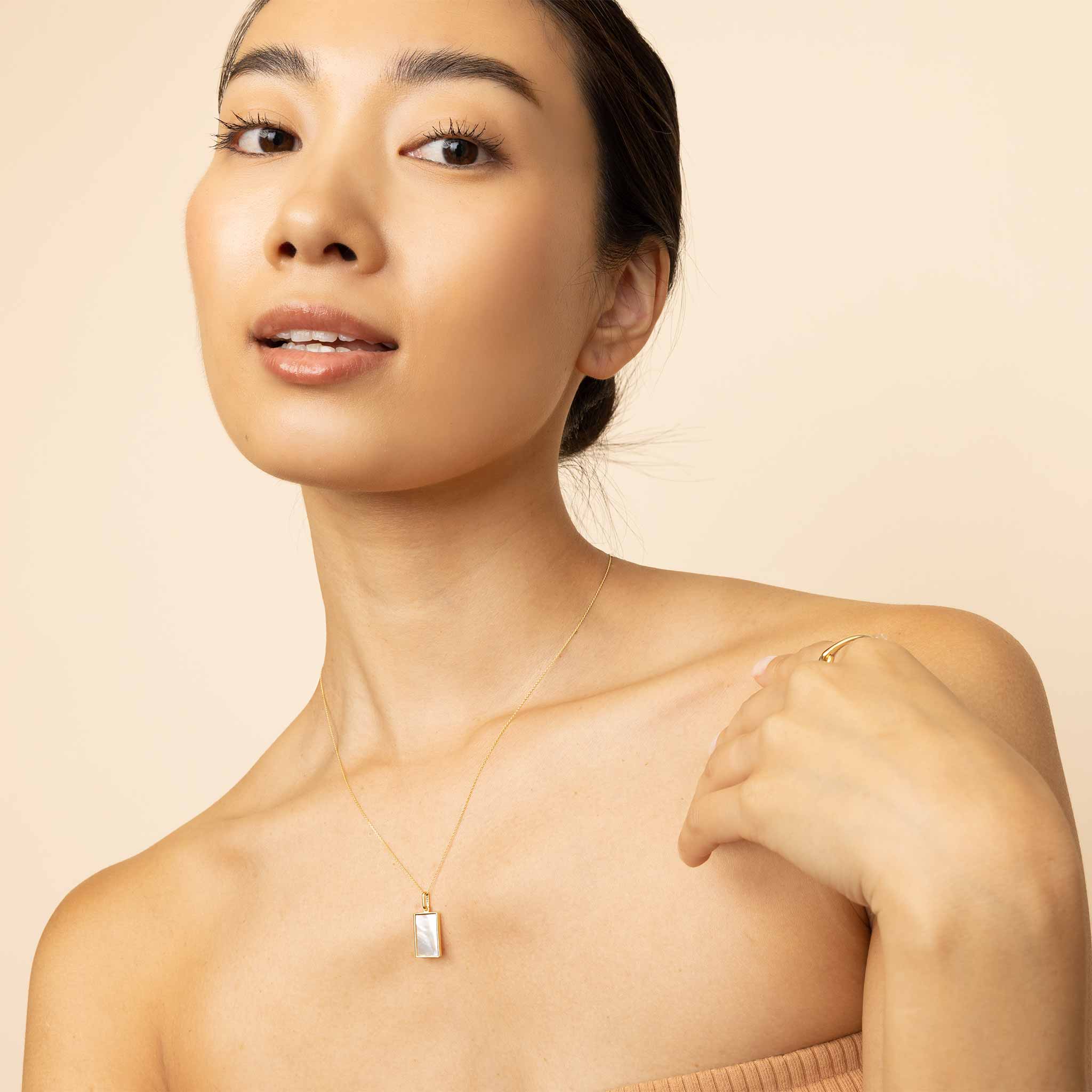 #color_Yellow Gold, Mother of Pearl