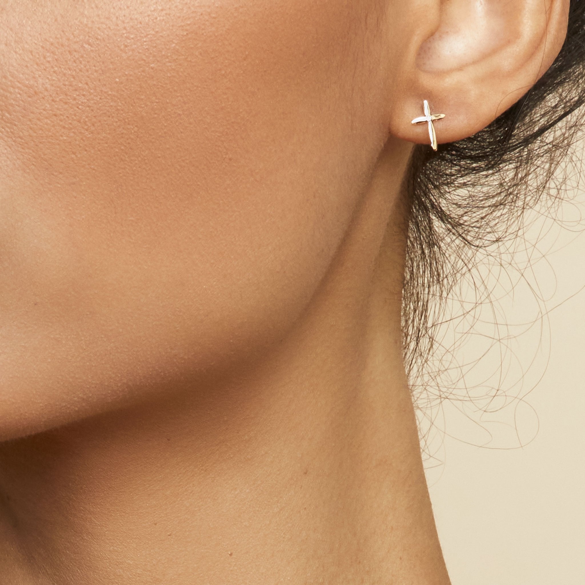 #color_Yellow Gold, White Topaz