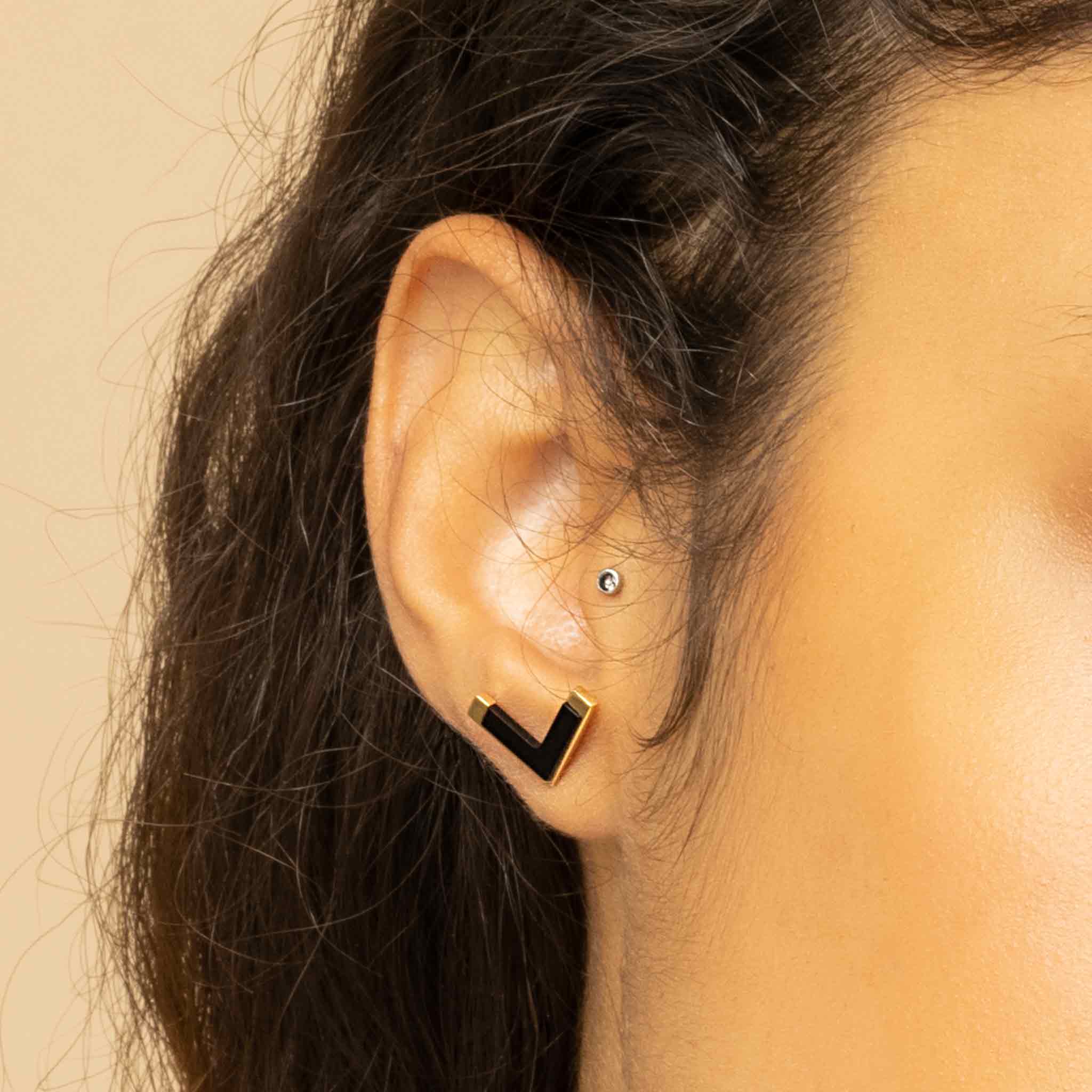 #color_Yellow Gold, Black Onyx