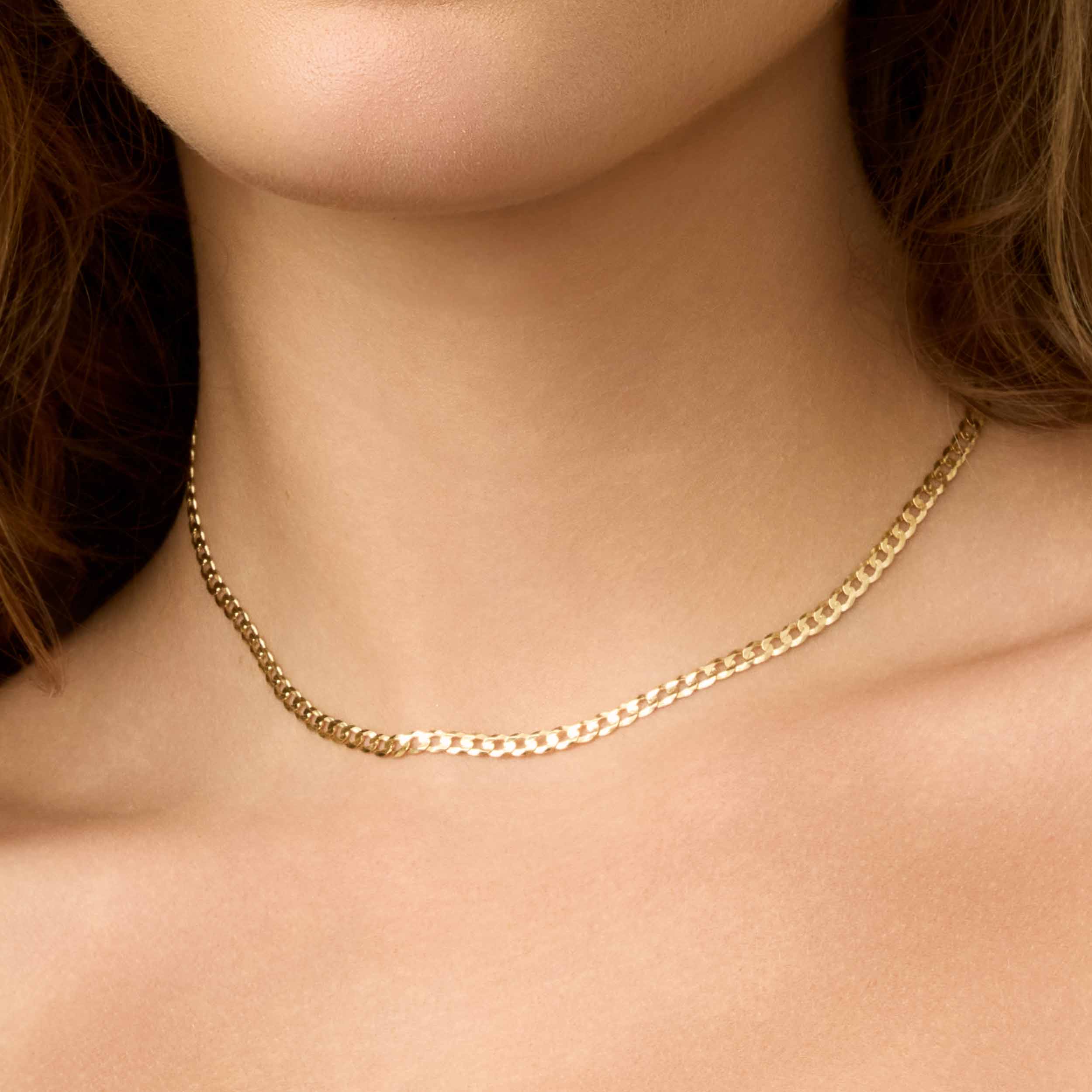 Carmine Curb Choker