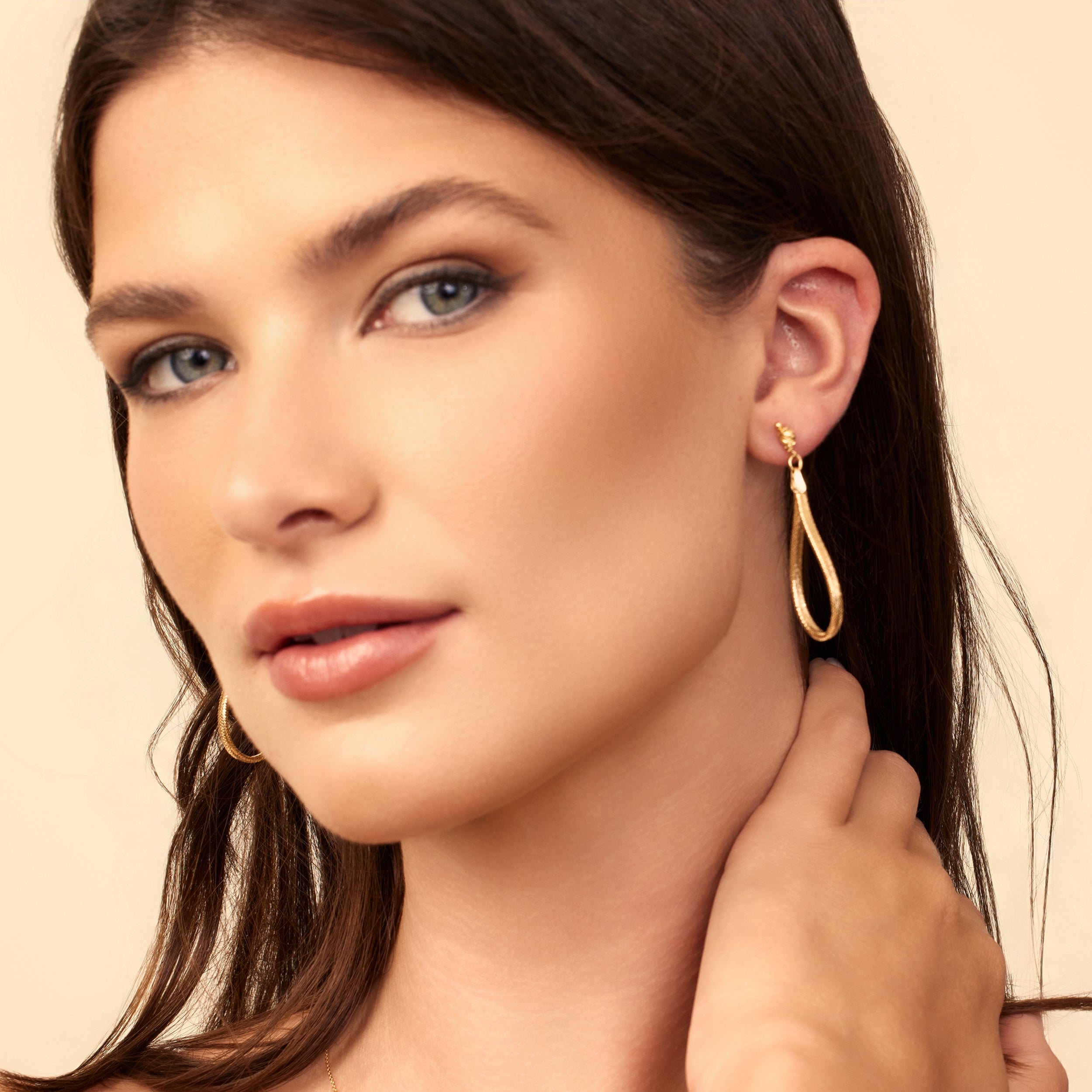 Mesh Glamour Drop Earrings