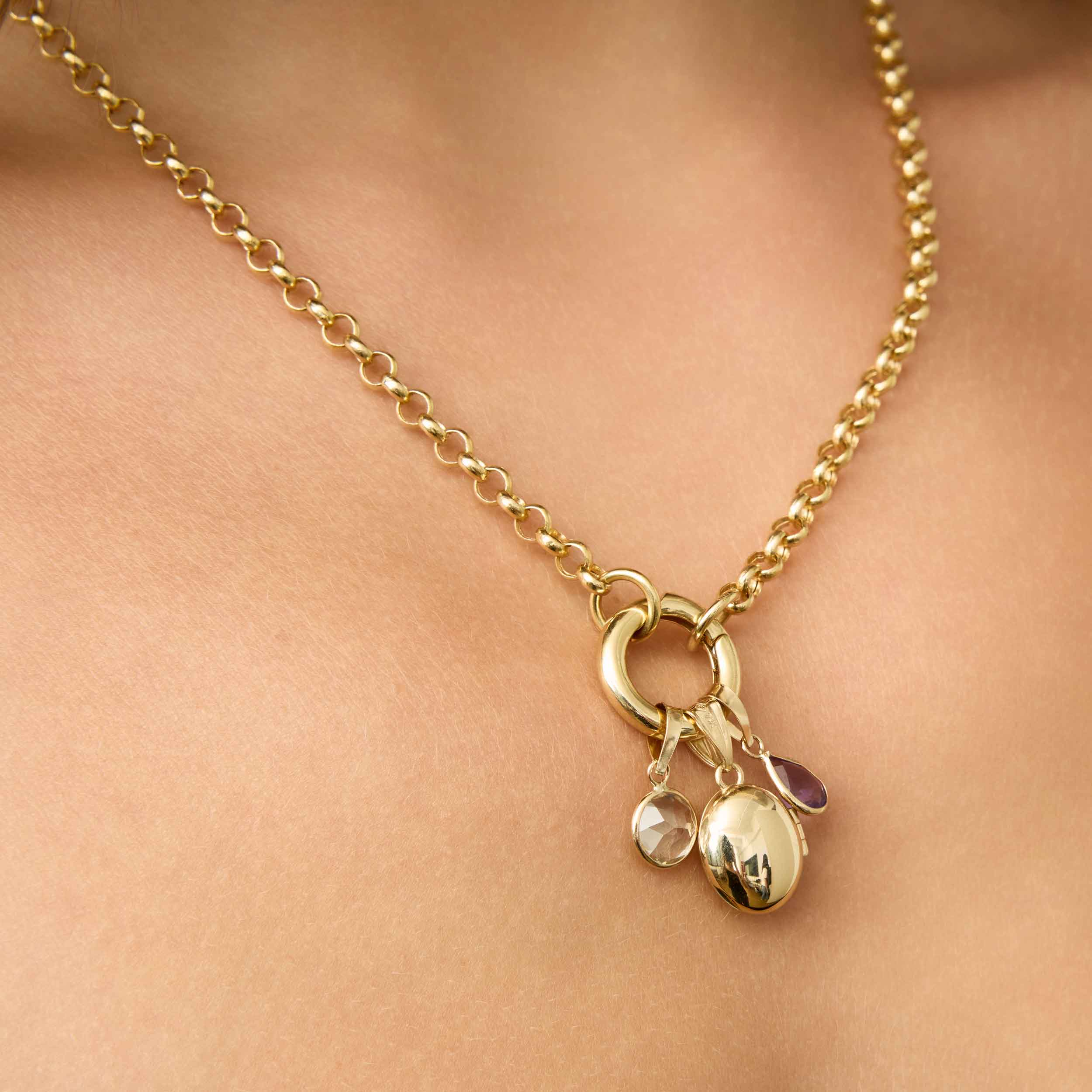 Lock It Up Oval Locket