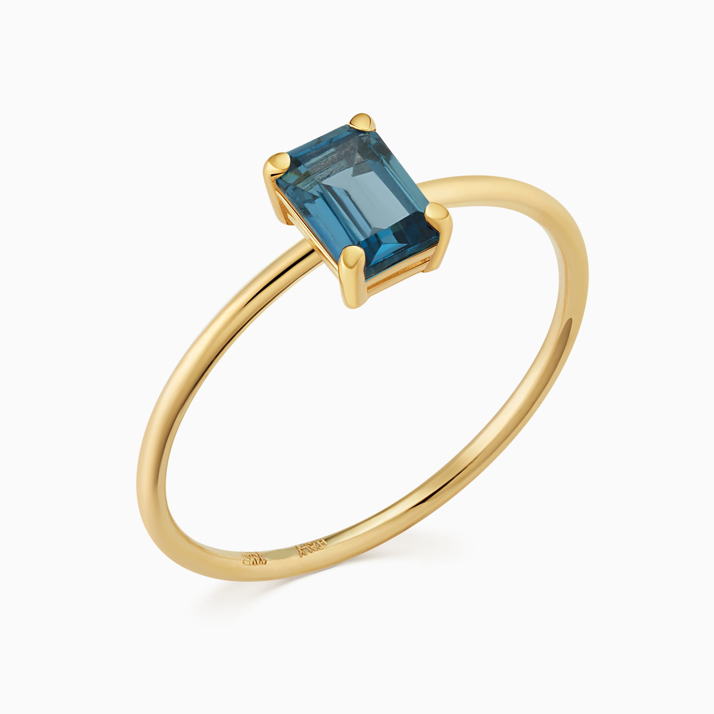 #color_Yellow Gold, London Blue Topaz