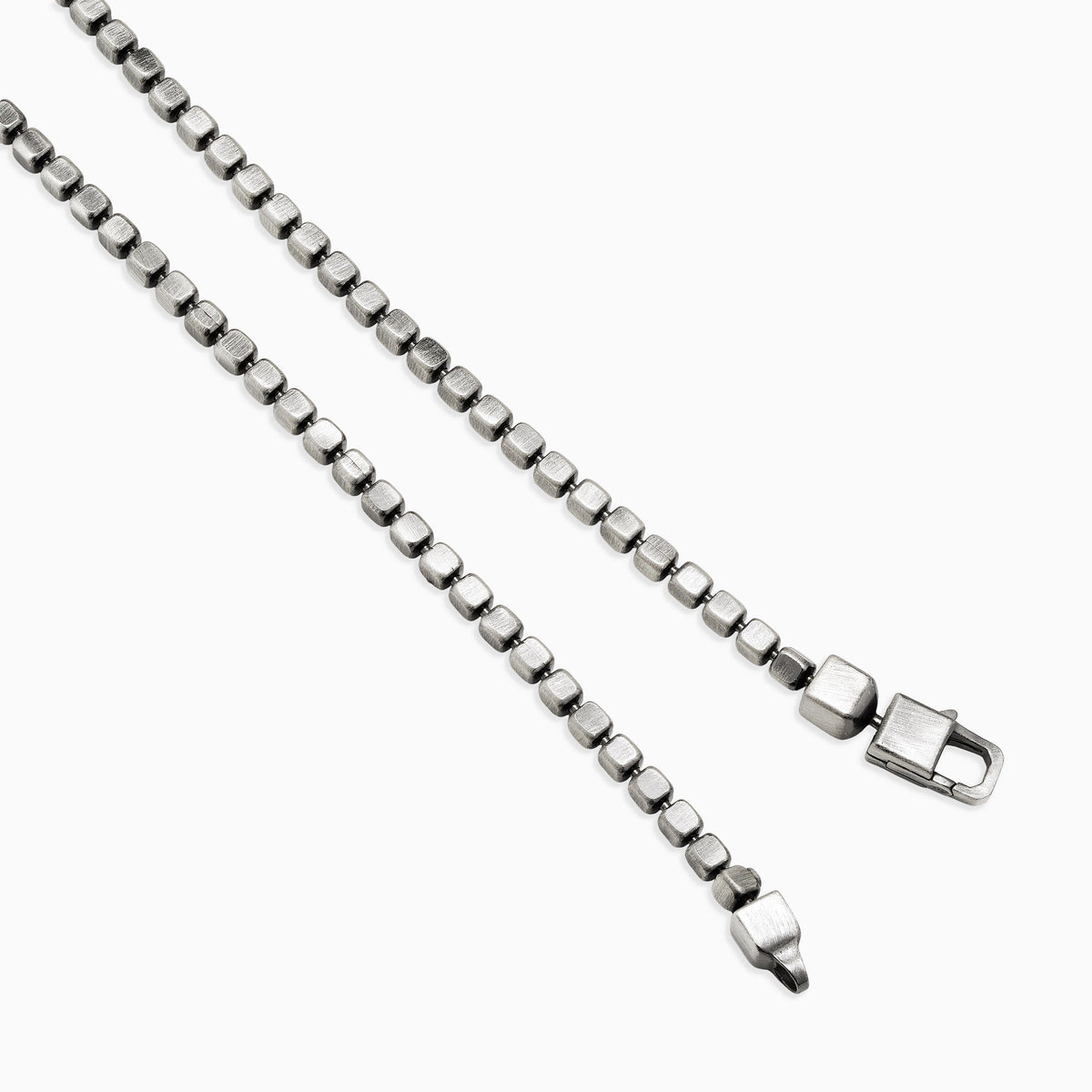 #color_oxidized silver